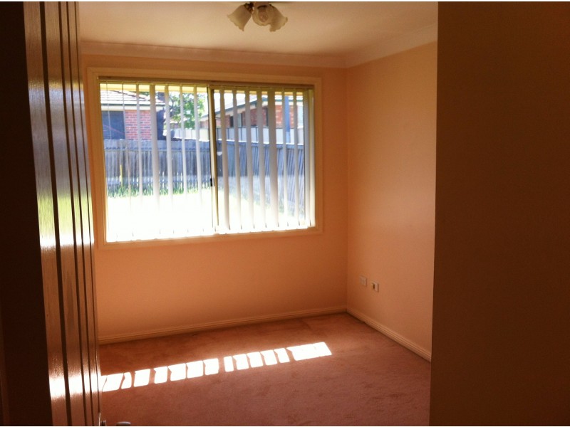 47 Potoroo Avenue, St Helens Park NSW 2560