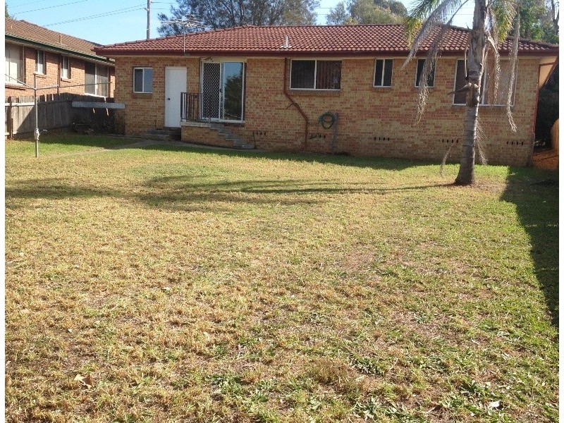 5 Karrabul Road, St Helens Park NSW 2560