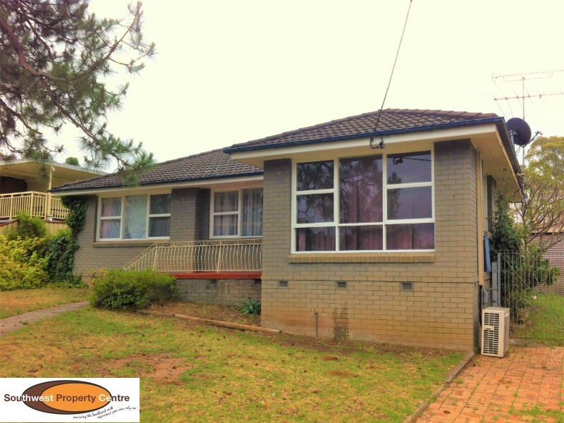 93 Macquarie Avenue, Campbelltown NSW 2560