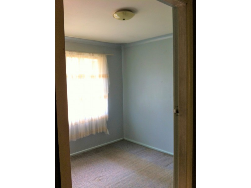 93 Macquarie Avenue, Campbelltown NSW 2560