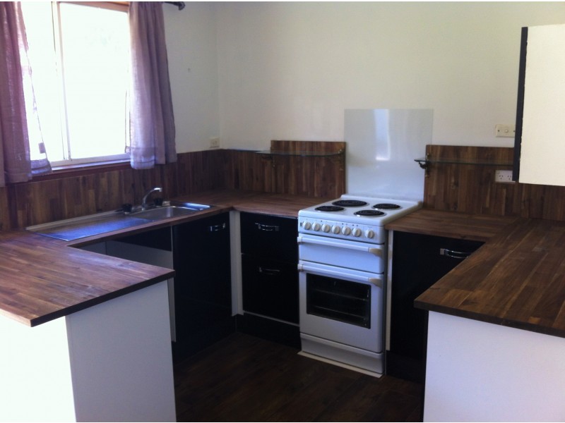 39 Woodcourt Street, Ambarvale NSW 2560
