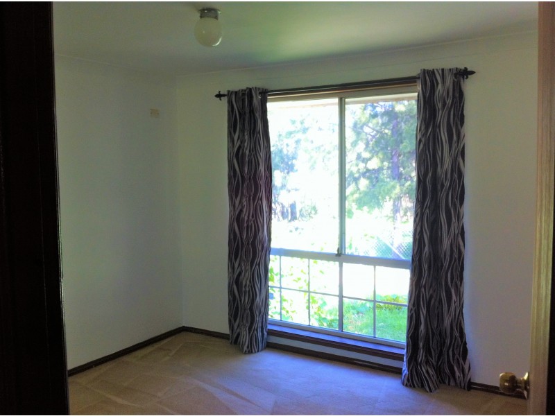39 Woodcourt Street, Ambarvale NSW 2560
