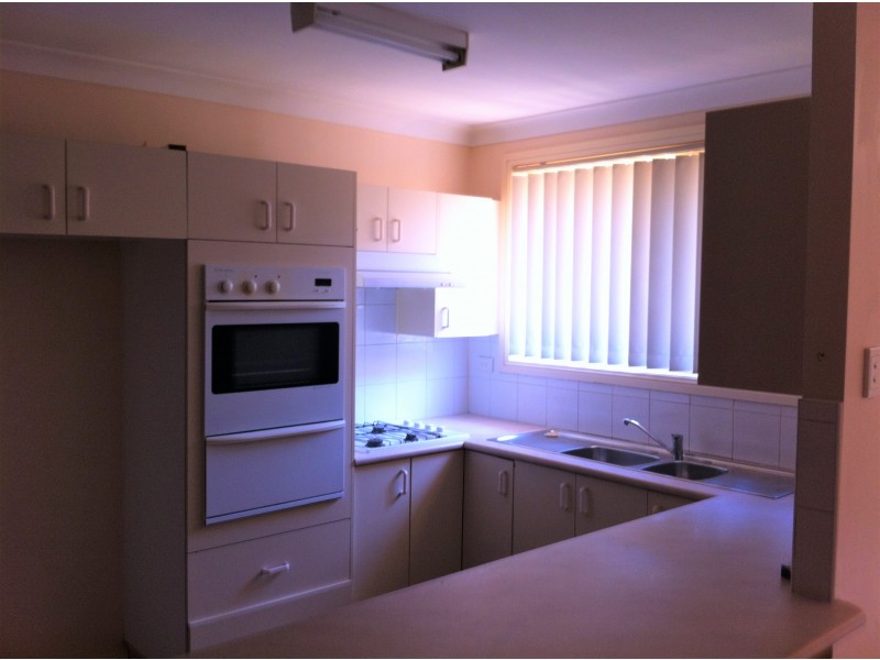 55B Larapinta Crescent, St Helens Park NSW 2560