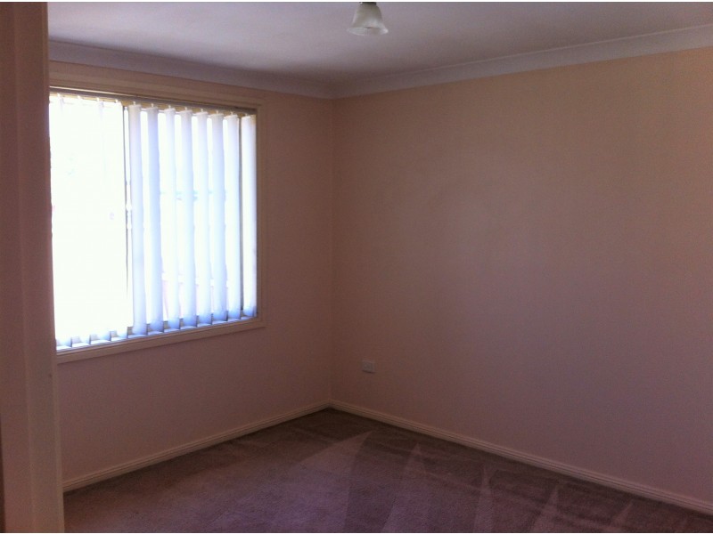 55B Larapinta Crescent, St Helens Park NSW 2560