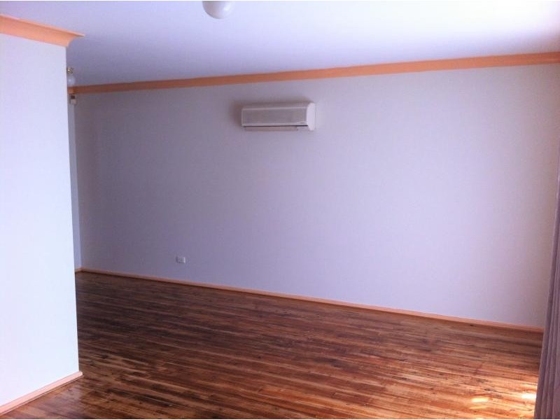 7 Fenton Crescent, Minto NSW 2566