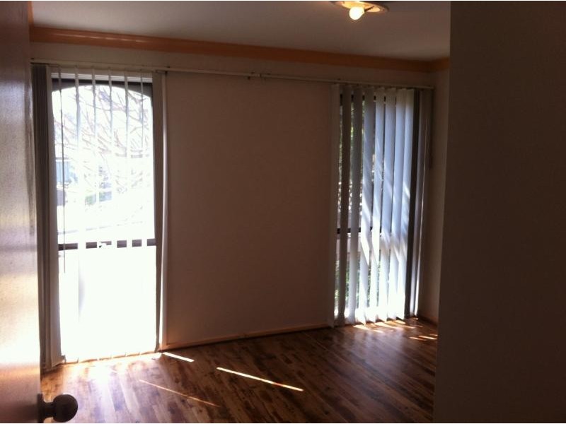 7 Fenton Crescent, Minto NSW 2566