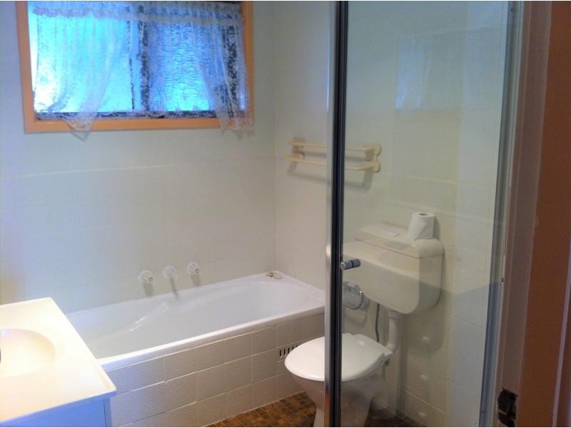 7 Fenton Crescent, Minto NSW 2566