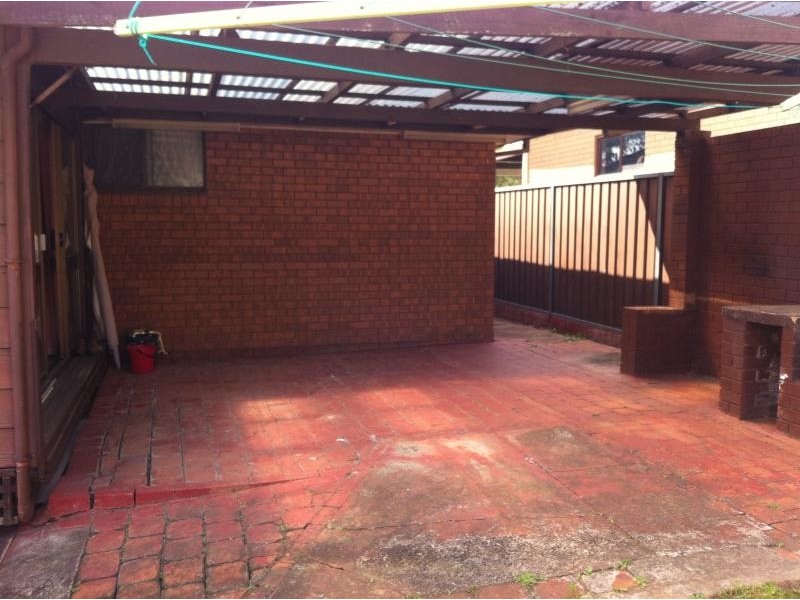 7 Fenton Crescent, Minto NSW 2566