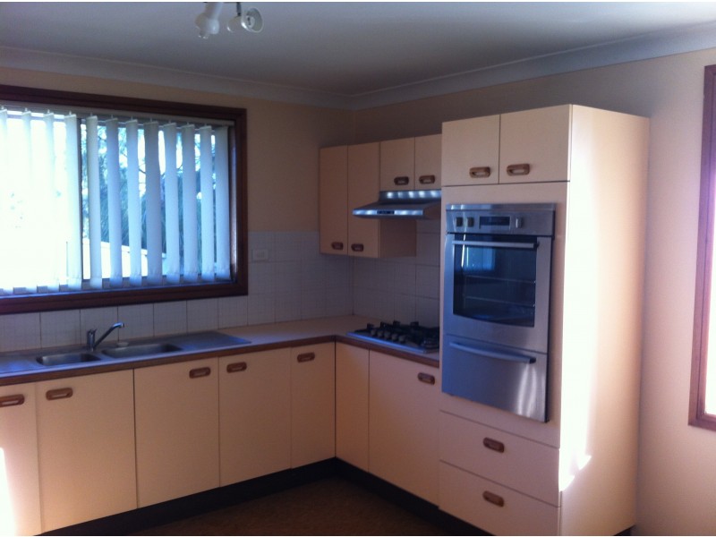 2/10 Clydesdale Drive, Blairmount NSW 2559