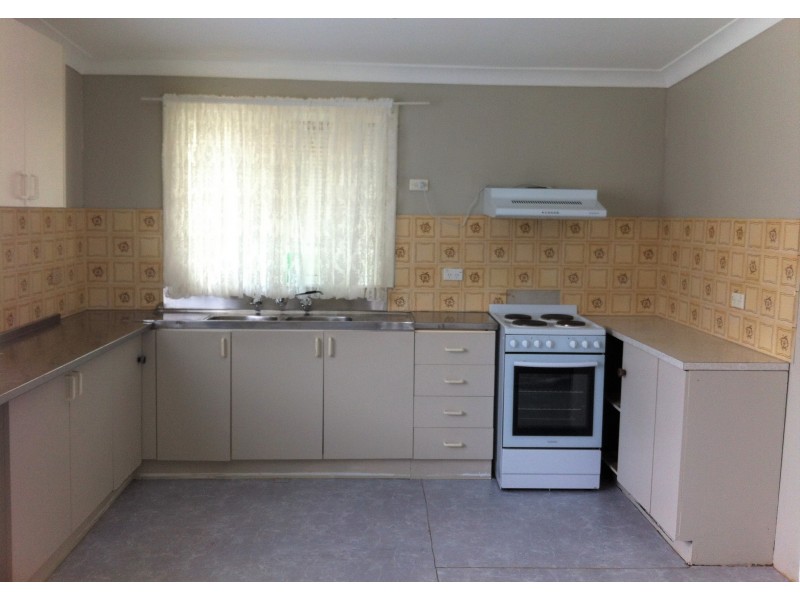 5 Louise Avenue, Ingleburn NSW 2565