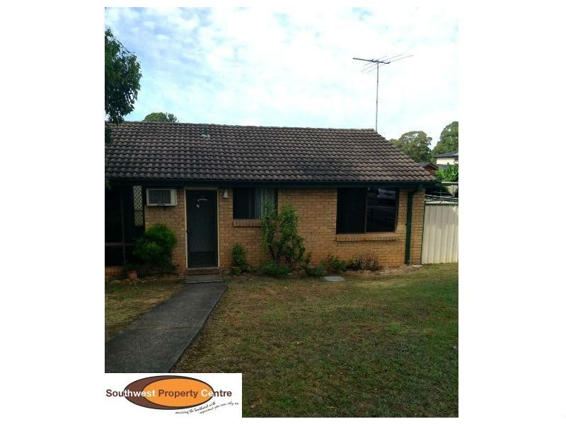 2/28 Spinebill Place, Ingleburn NSW 2565