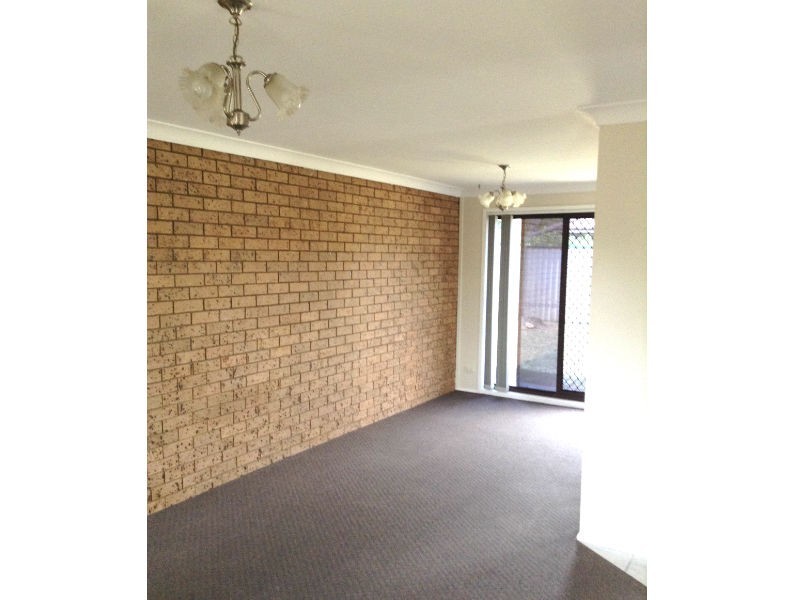 2/28 Spinebill Place, Ingleburn NSW 2565