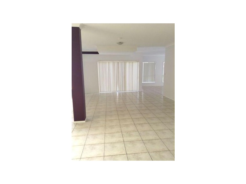 1A Sheather Place, Campbelltown NSW 2560