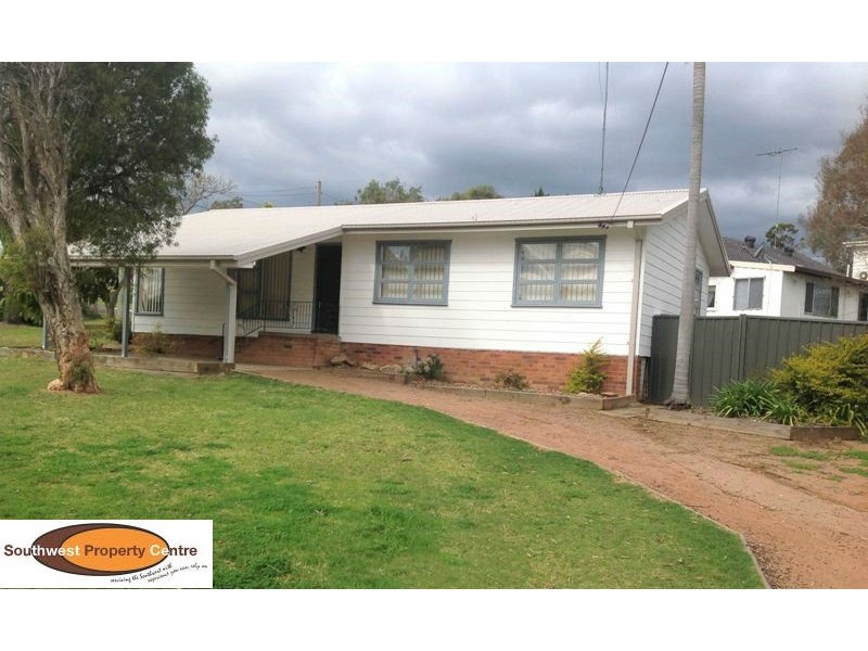 1 Browning Avenue, Campbelltown NSW 2560