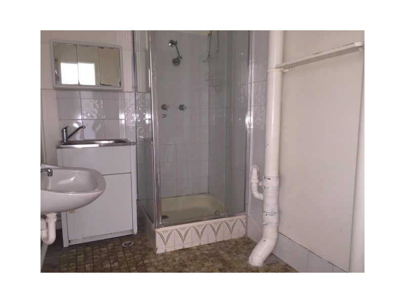 3/2 Memorial Avenue, Ingleburn NSW 2565