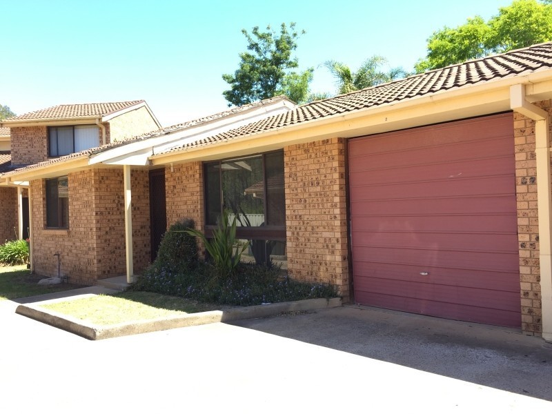 2/23 Dalkeith Place, St Helens Park NSW 2560