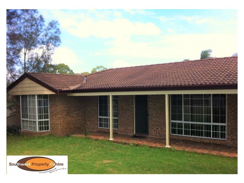 13 Greengate Road, St Helens Park NSW 2560