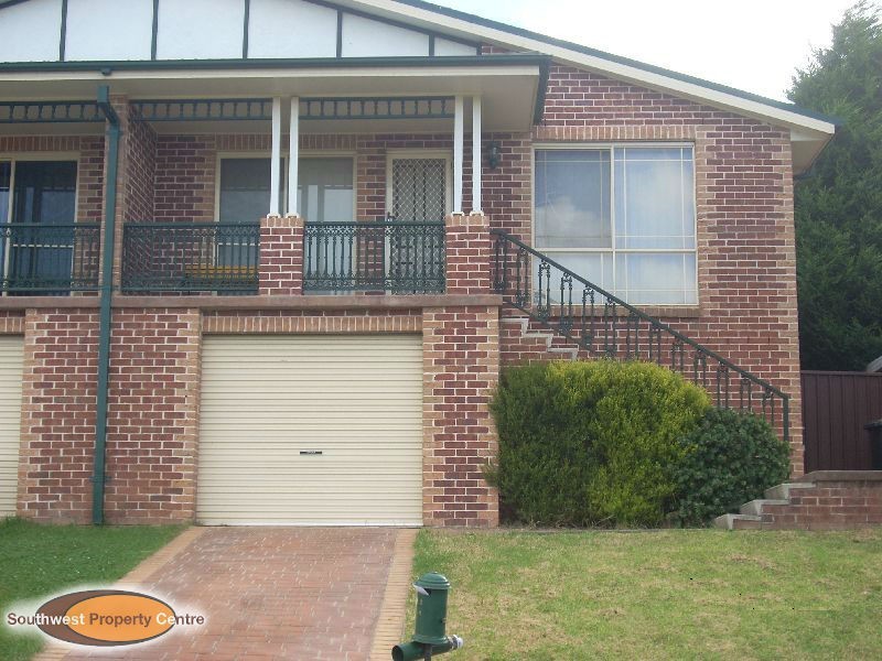 2/14 Kearns Avenue, Kearns NSW 2558