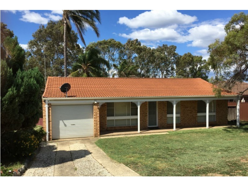 29 Claypole Street, Ambarvale NSW 2560