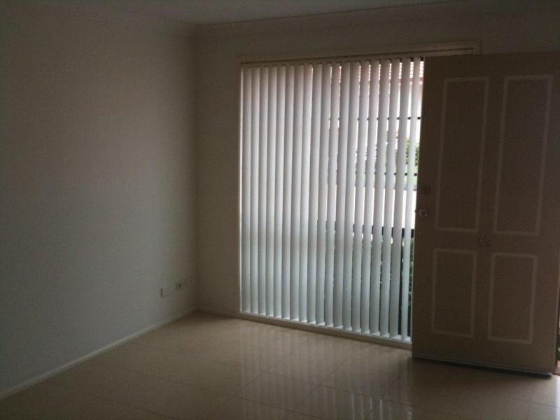 12/2-6 Macquarie Road, Ingleburn NSW 2565