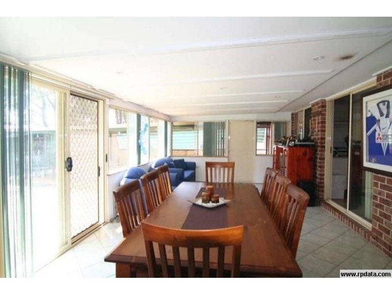 30  Mackillop  Street ST HELENS PARK 2560, St Helens Park NSW 2560