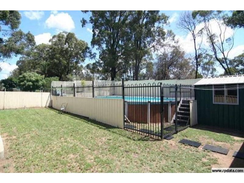 30  Mackillop  Street ST HELENS PARK 2560, St Helens Park NSW 2560