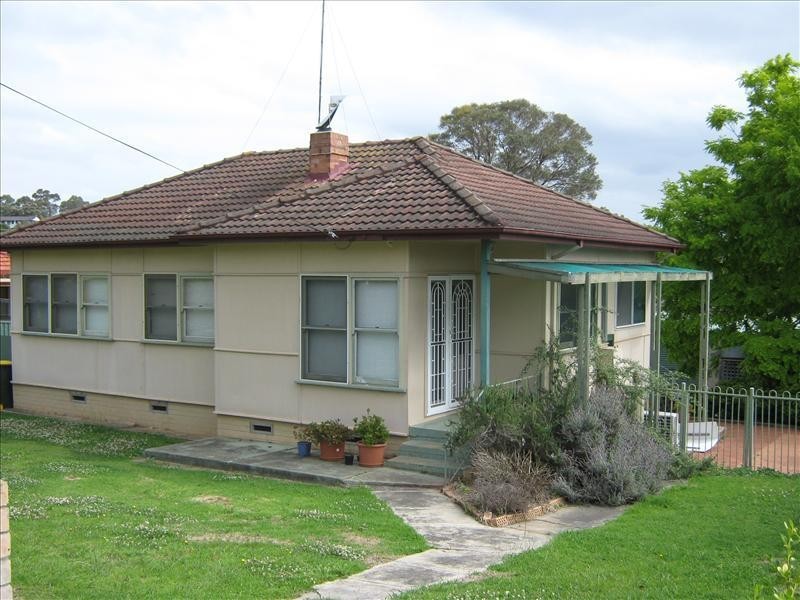 49 Grandview  Road CAMPBELLTOWN 2560, Campbelltown NSW 2560