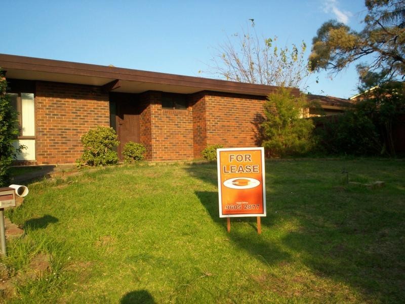 4 Kiriwina Place GLENFIELD 2167, Glenfield NSW 2167