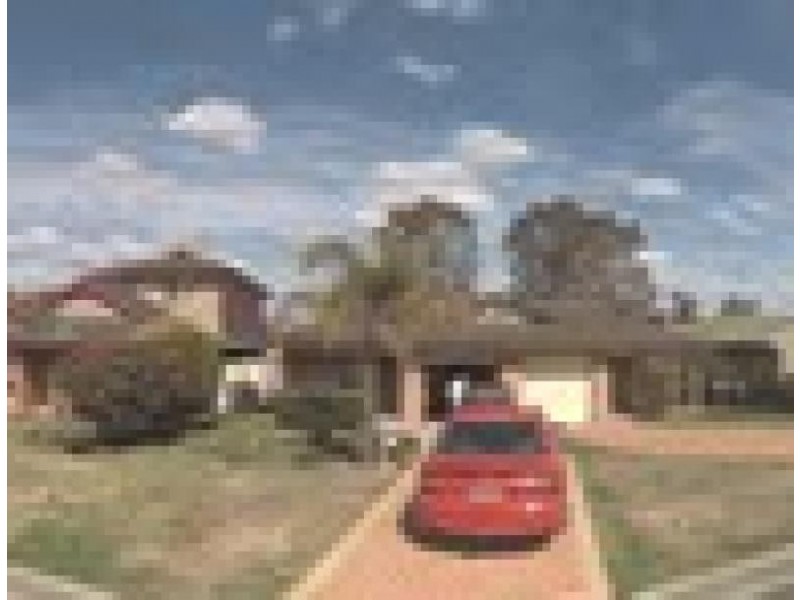 47a Larapinta Crescent  ST HELENS PARK 2560, St Helens Park NSW 2560