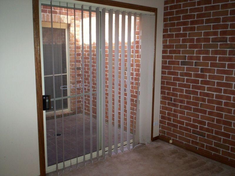 2/14 Kearns Avenue, Kearns NSW 2558