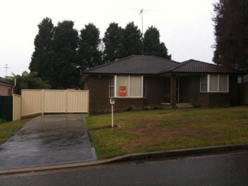 27 Parma Crescent ST HELENS PARK 2560, St Helens Park NSW 2560
