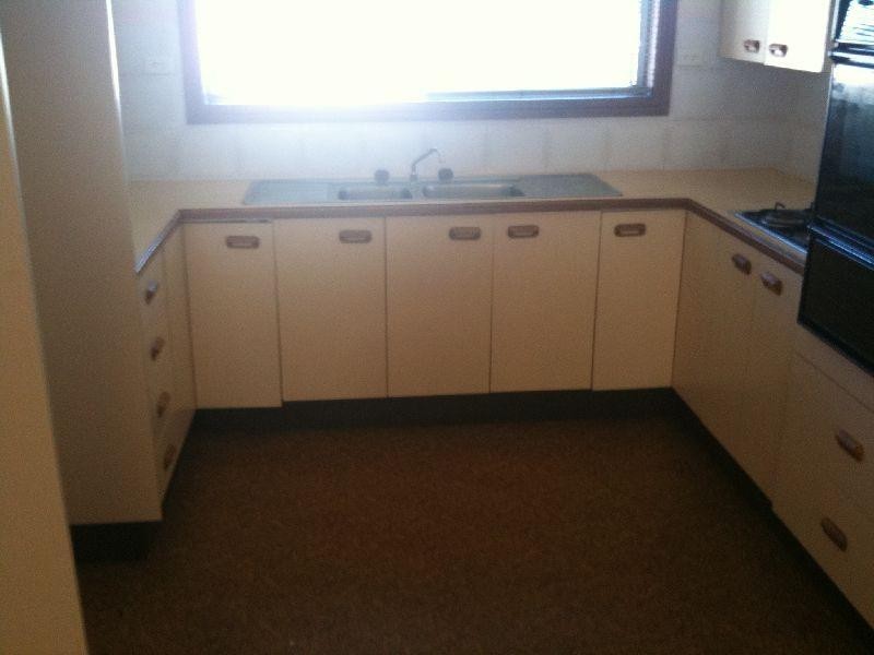 3/8 Clydesdale  Drive, Blairmount NSW 2559