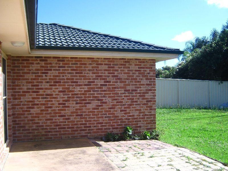 42 Potoroo Avenue ST HELENS PARK 2560, St Helens Park NSW 2560