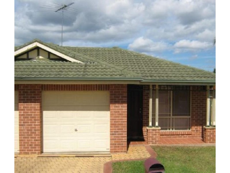 55B Larapinta Crescent ST HELENS PARK 2560, St Helens Park NSW 2560