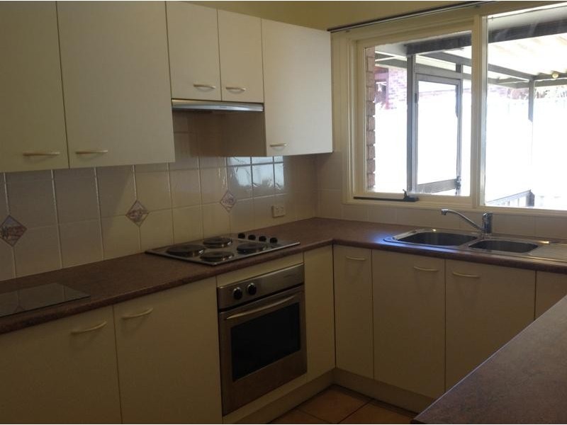 14 Georgiana Crescent, Ambarvale NSW 2560