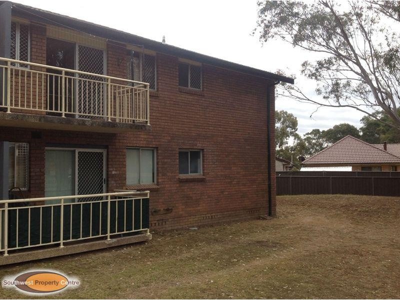 30/16 Derby  Street, Minto NSW 2566