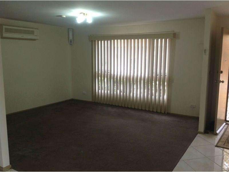 22/7 Hanlon Close, Minto NSW 2566