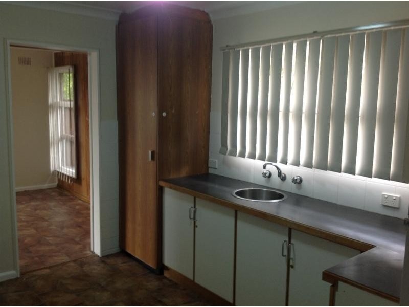 1 Browning Avenue, Campbelltown NSW 2560