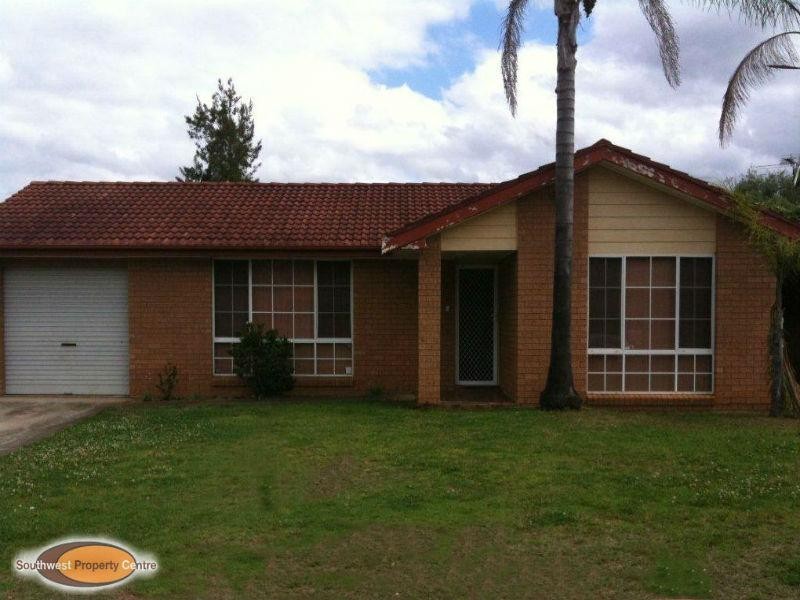 7 Mulgara Place, St Helens Park NSW 2560