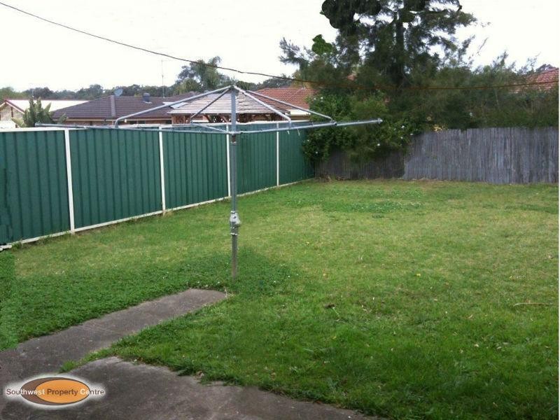 7 Mulgara Place, St Helens Park NSW 2560