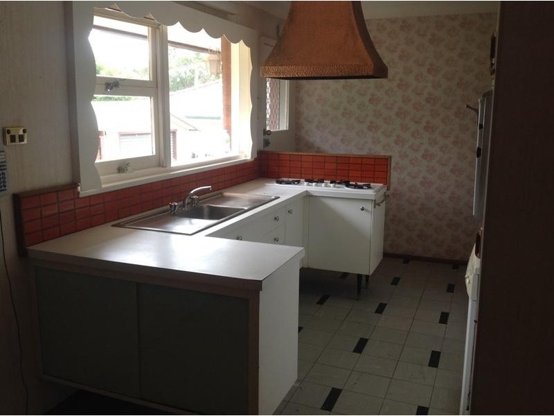 32 Third Avenue, Macquarie Fields NSW 2564