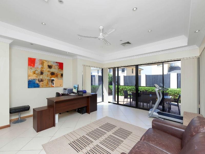 Macquarie Links NSW 2565
