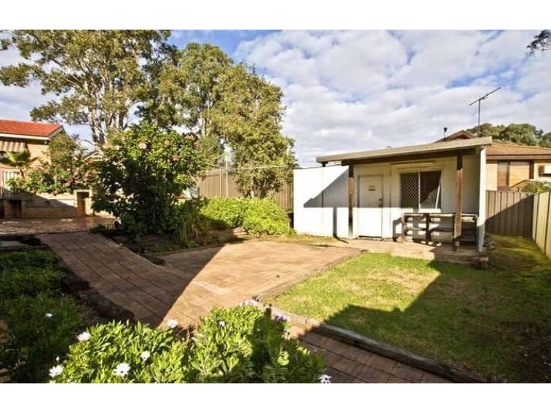 3 Elgata Crescent, Bradbury NSW 2560