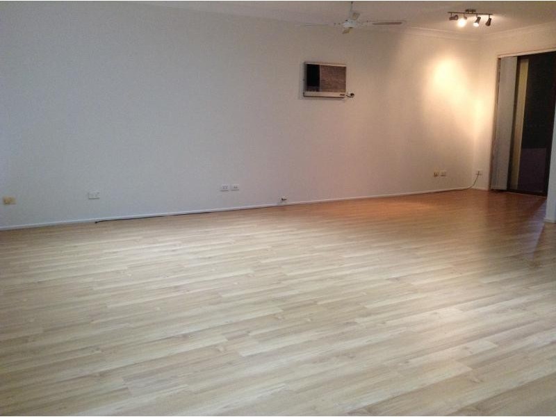 71 St Helens Park Drive, St Helens Park NSW 2560