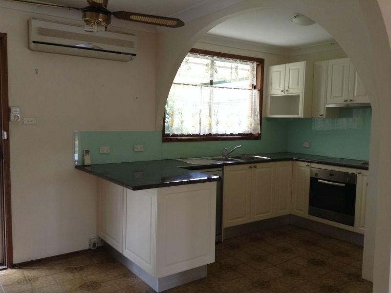 13 Cestrum Avenue, Macquarie Fields NSW 2564