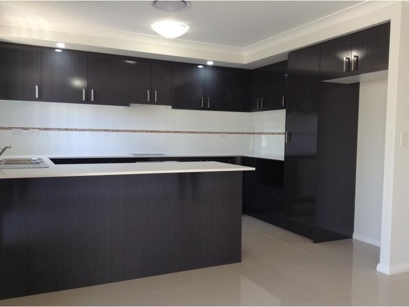 41 Emerald Drive, Eagle Vale NSW 2558
