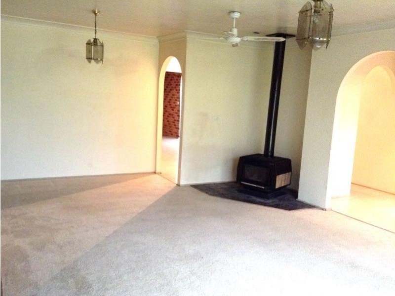 7 Maxwell Street, Macquarie Fields NSW 2564