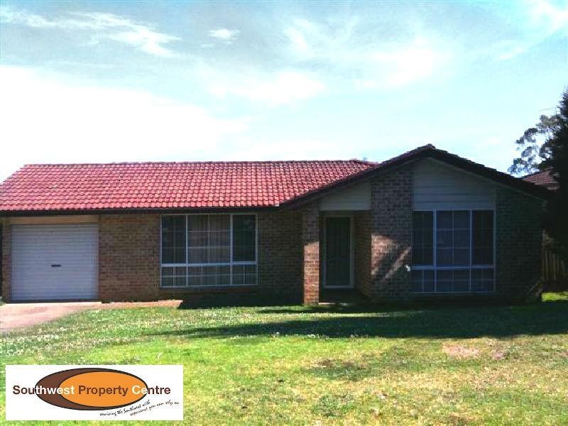 7 greengate Road, St Helens Park NSW 2560