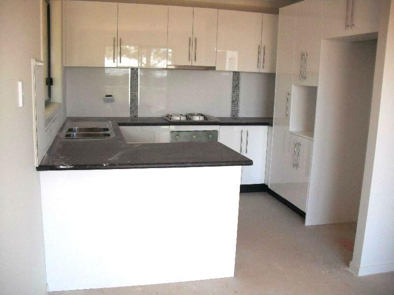 4/39 Surrey Street, Minto NSW 2566