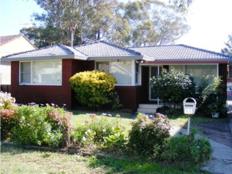 11 Lindsey street, Leumeah NSW 2560